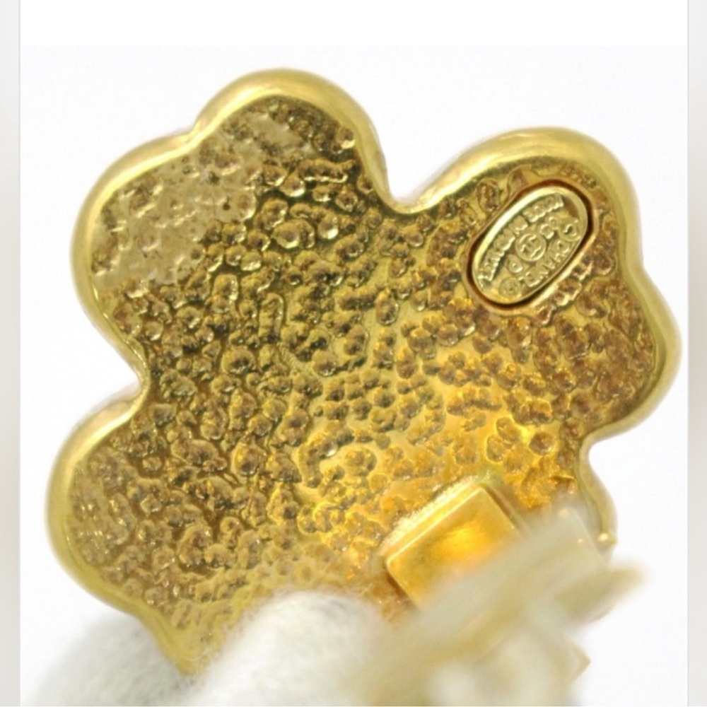 CHANEL CC Clover Clip On Earrings - Picture 9 of 12